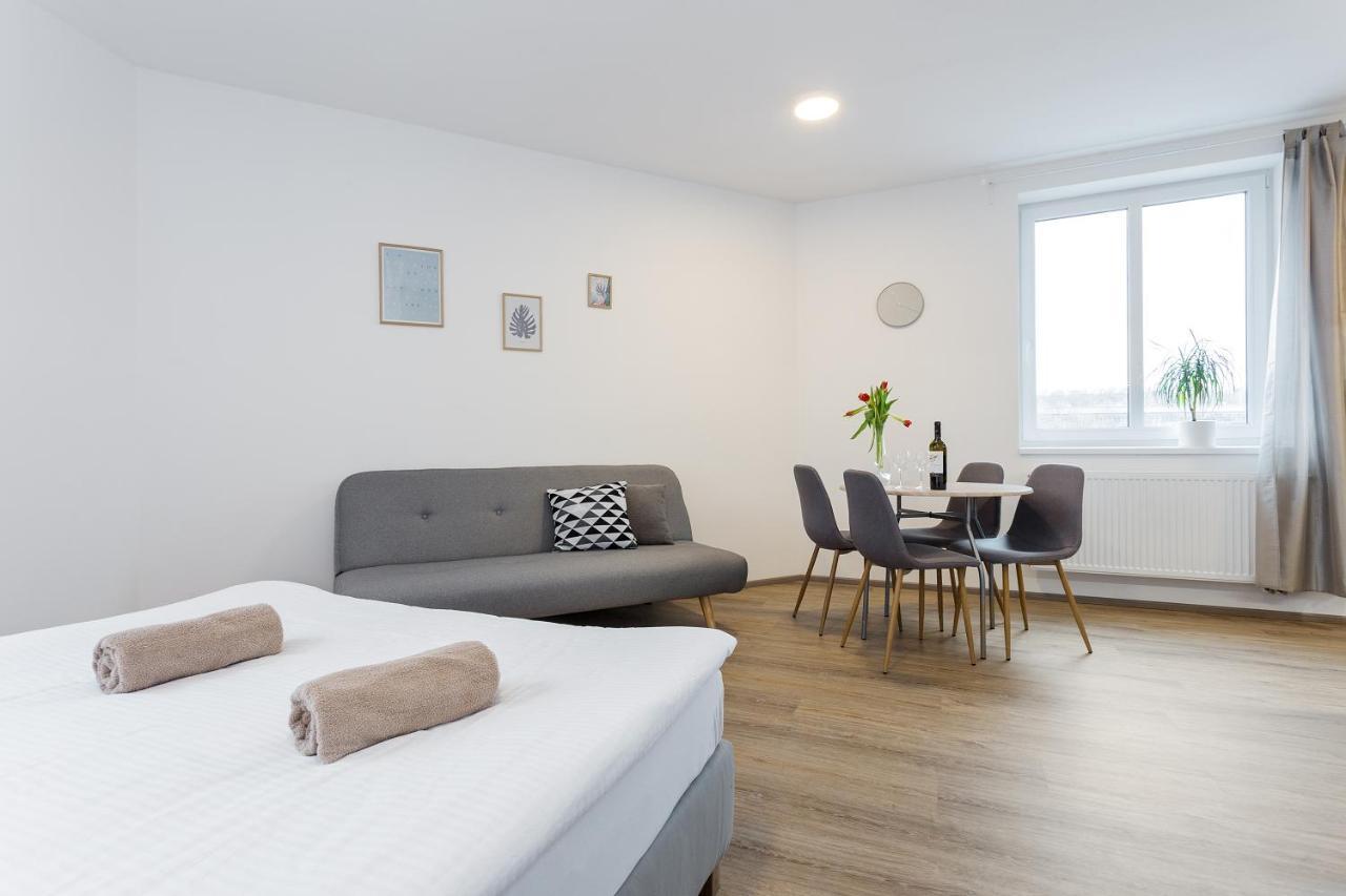 Harfa Apartments プラハ エクステリア 写真
