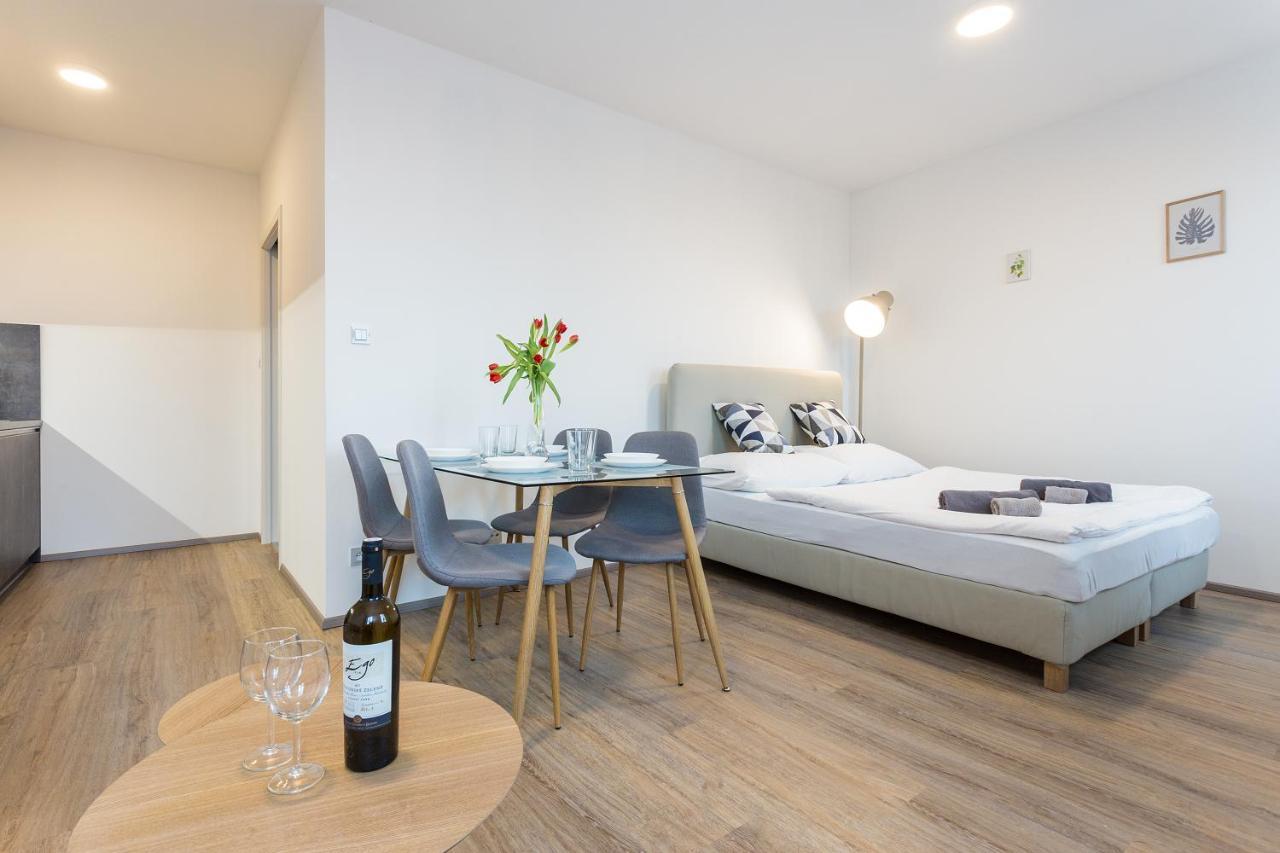 Harfa Apartments プラハ エクステリア 写真